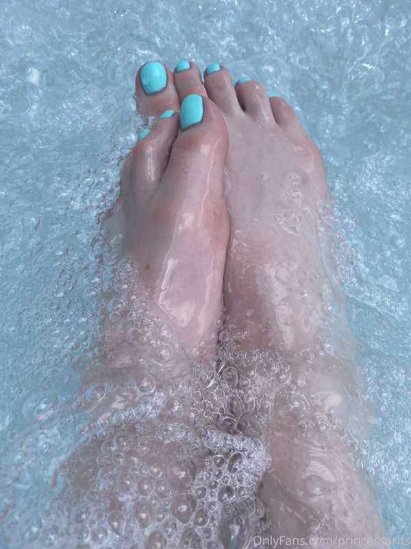 Soaking my feet 
Do you want me to jerk your dick with them .. 3