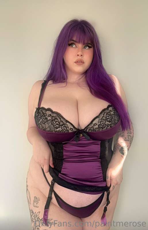 How cute is this set? i love that the purple matches my hair..