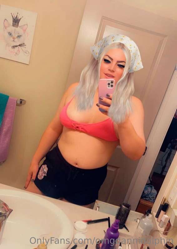 Geeky sluts do it best. 🧡