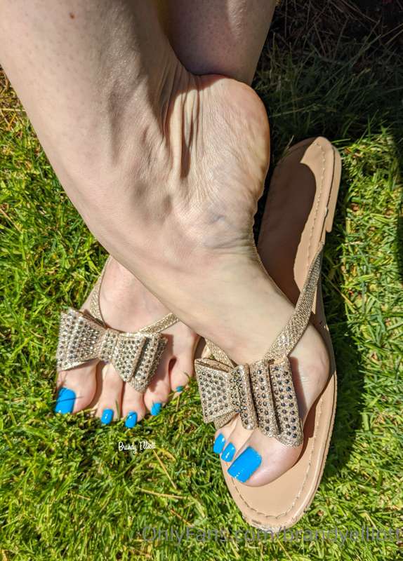 Happy Toesday 💙