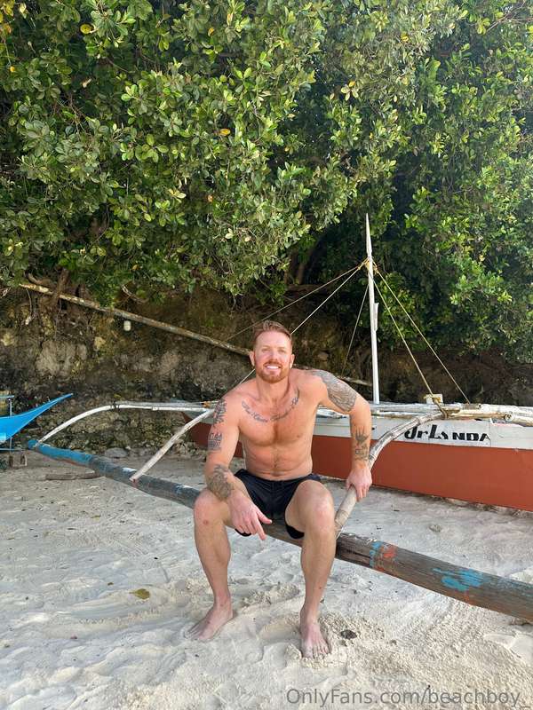 Hi baby! I’m busy in paradise… just a lil dump of content he.. 15