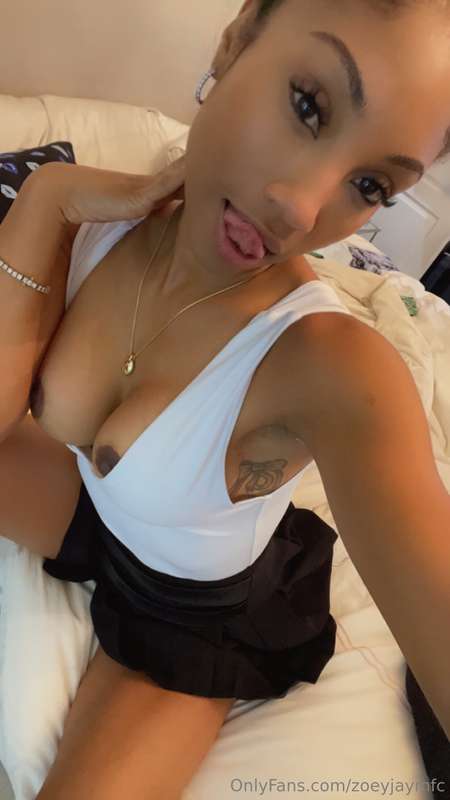Zoeyjaymfc - Onlyfans - 17 Feb, 2024