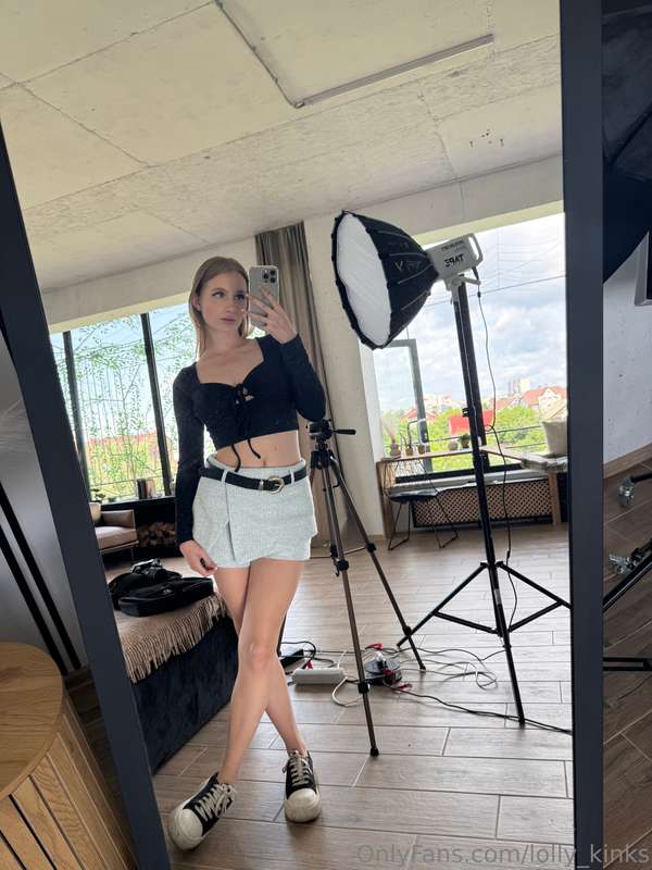 Mirror says I’m cute, and honestly… who am I to argue? 😇