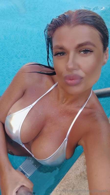 Wet baby 💦 1
