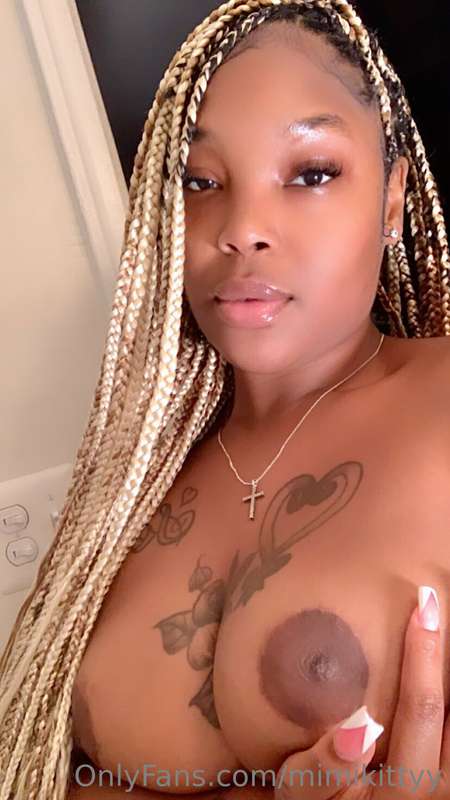 I need nipple kisses 🥺😘 1