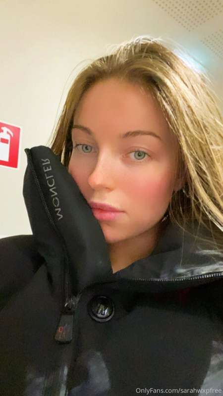 The most poorly bitch you ever seen .. what's this about lik..