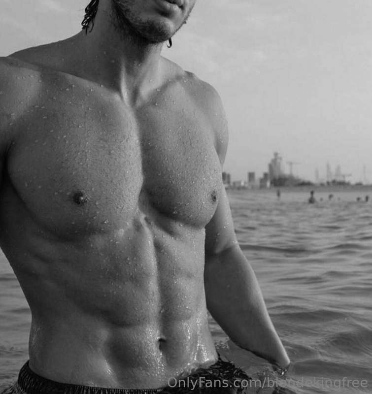 @onlybigboy 80% 80% 80%ONLY NEXT FEW SUBSCRIBERS! 😋😈
ONLY TO..