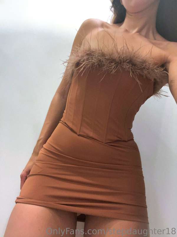 My little dress from last night was so tiny.. you could see .. 1