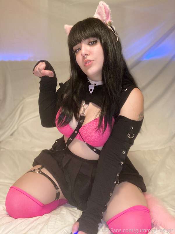 Pastel goth kitty girl 🐾 24