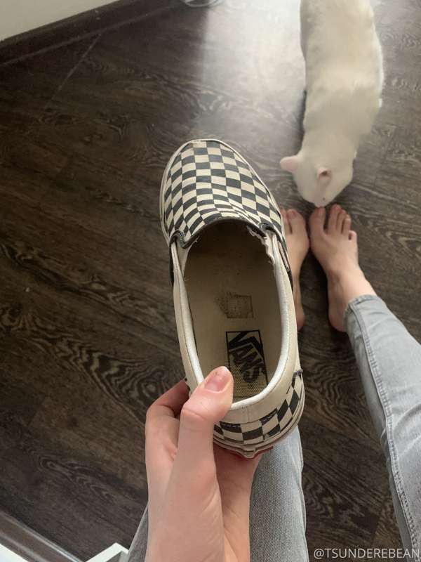smelly and sticky 🤭