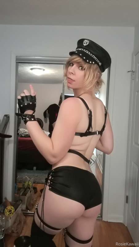leather slut set 1/6 x 22