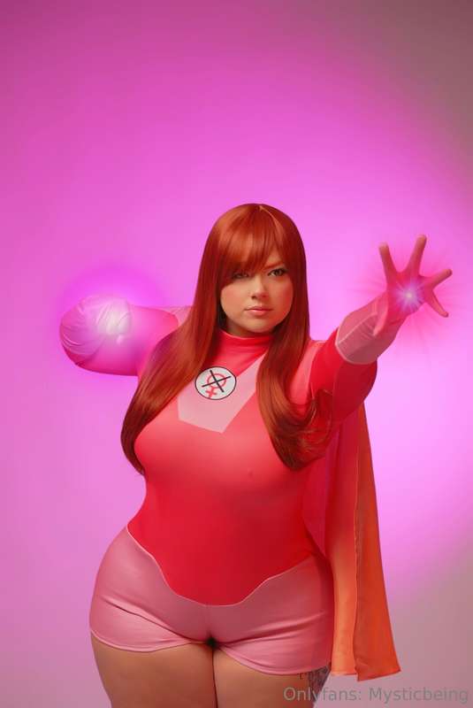 Cosplaying as the thick version of Atom Eve from Invincible!.. 7