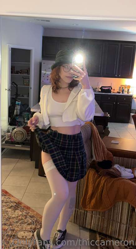 cute lil pics from yesterday 🥰🥰🥰🥰🥰🥰 doesn’t my pussy look so.. 7