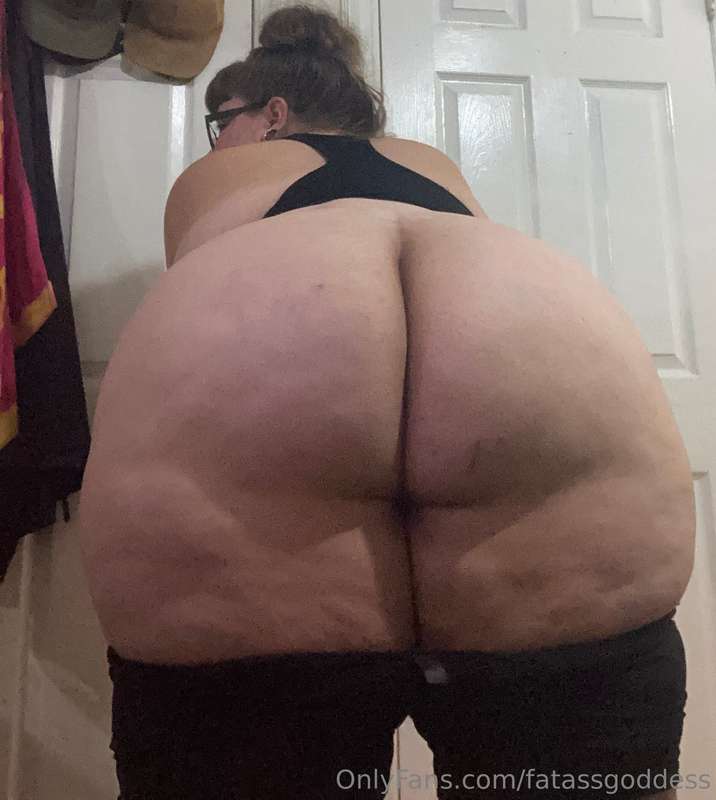 Fatassgoddess - Onlyfans - 11 Feb, 2025