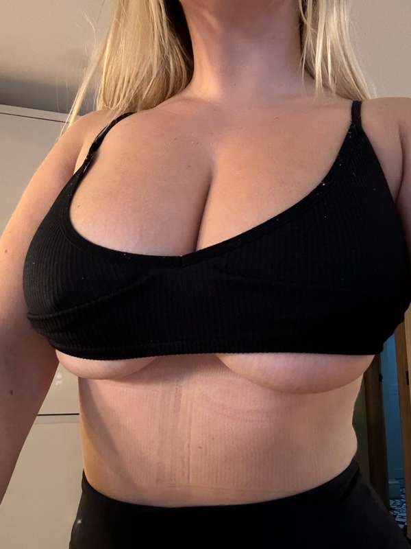 Bras never fit 🙄😏