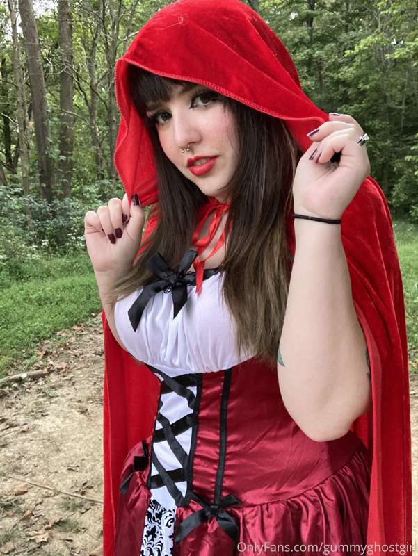 Just looking for a wolf to devour me 🐺 13