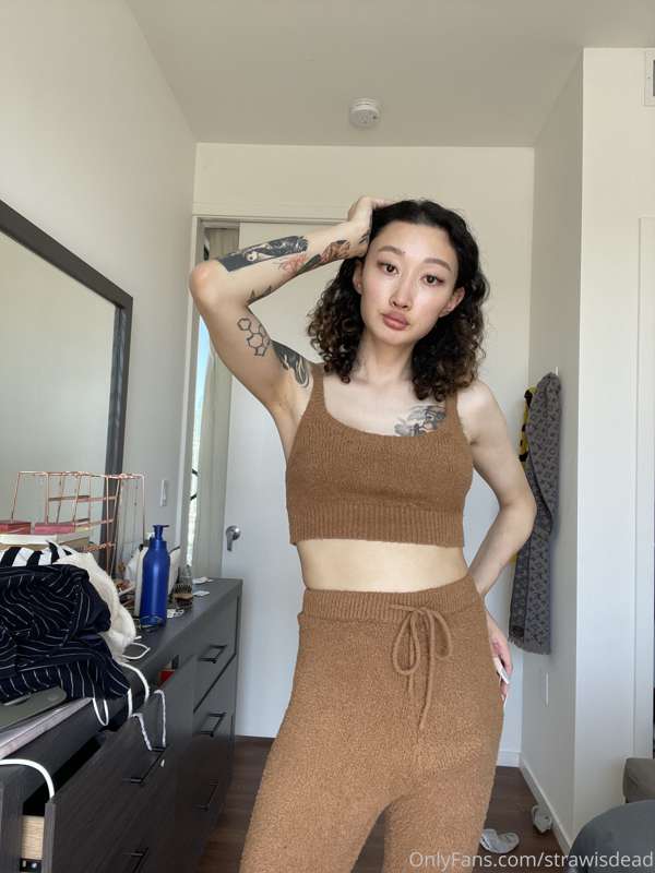 Back to my clothes and its another great day to take a big l.. 8