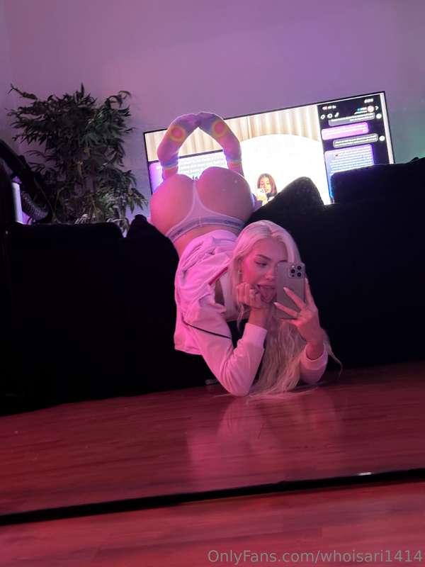 r u thinking of fucking me in this position rn? 😇  3