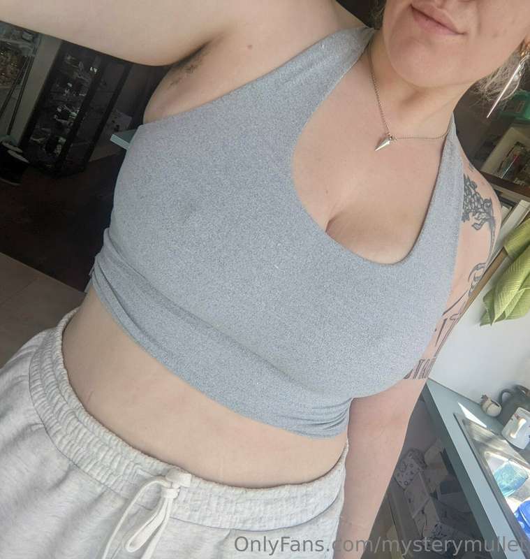 🖤 WFH coffee break outfit