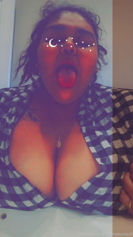 Hunnybunzzz3 - Onlyfans - 18 Mar, 2021