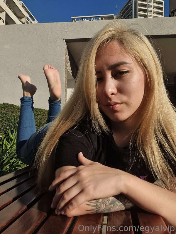 Outdoor soles with and without nylons ♡♡♡ 8