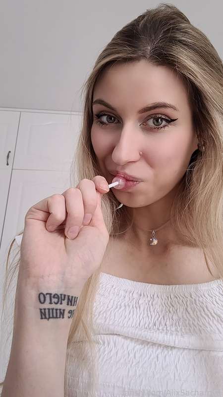 Alixsacharova - Fansly - 01 Jun, 2022