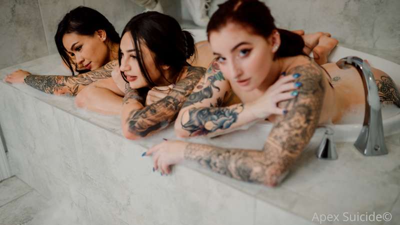 Who’s ready for us to make a fire video?😝 @genvee @colombia_.. 9