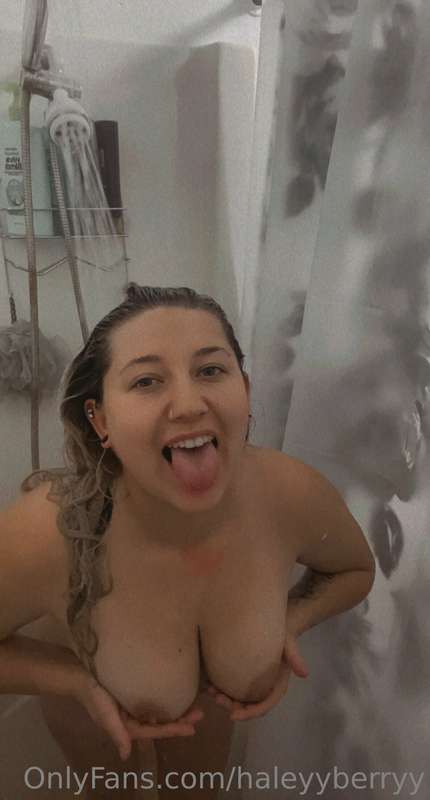 Some shower fun 😏 2
