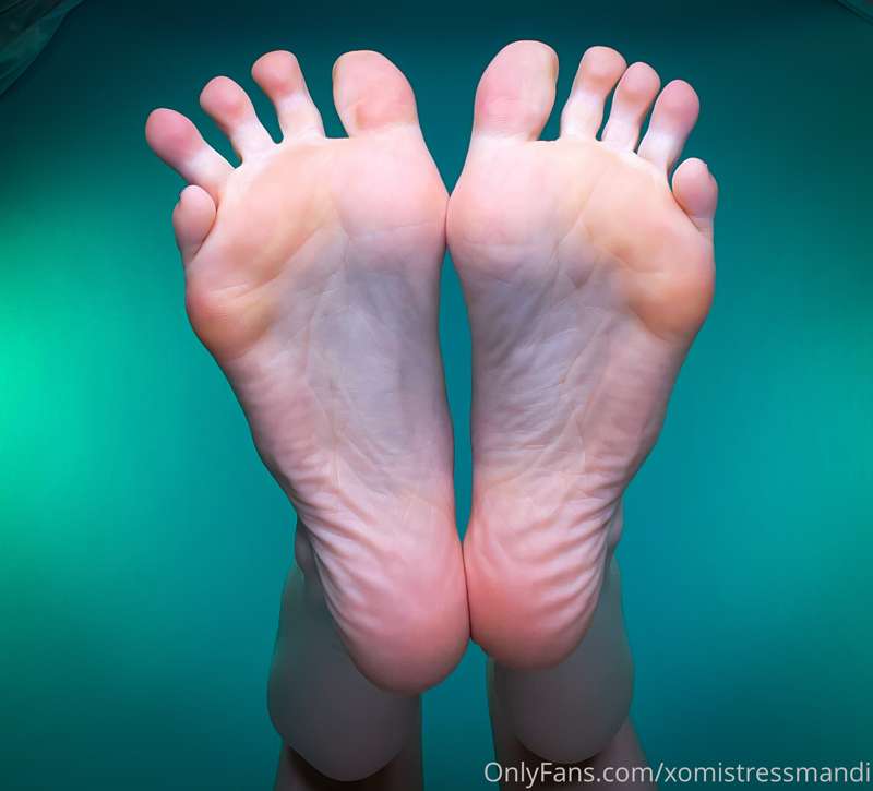 Lay back while I put these on your face! 3