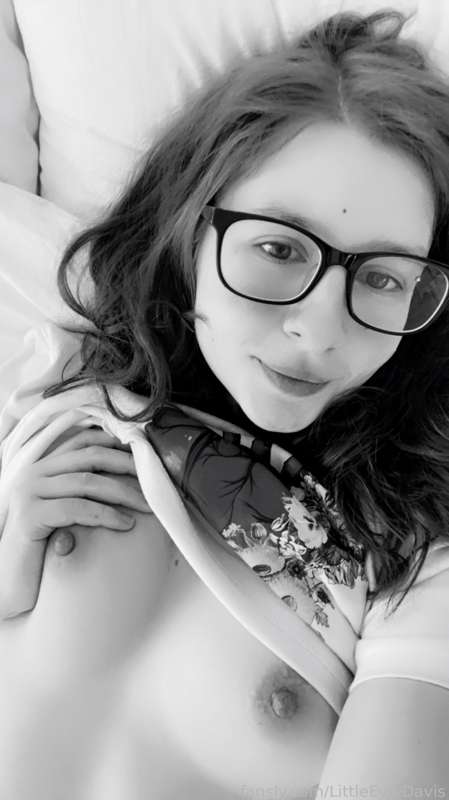 Littleeviedavis - Fansly - 12 Apr, 2023