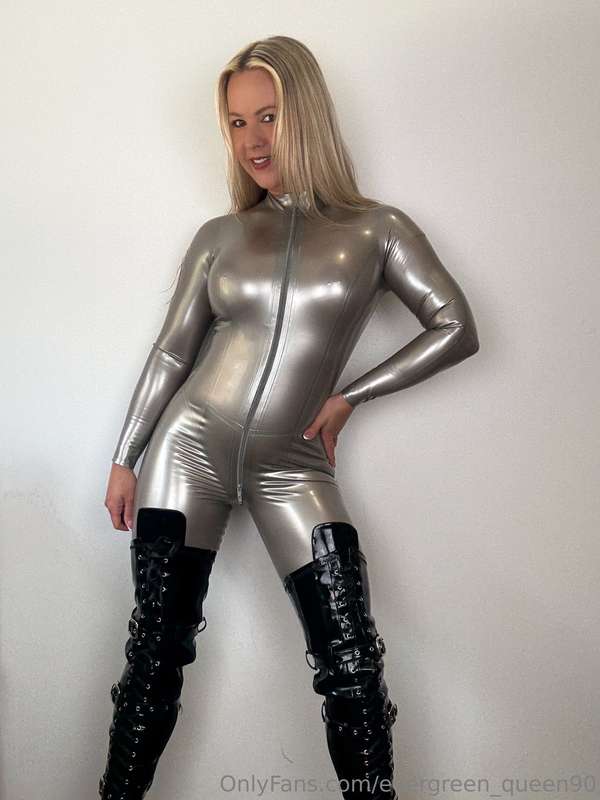 Silver Latex Catsuit Photo Set Pt.1 🩶 20