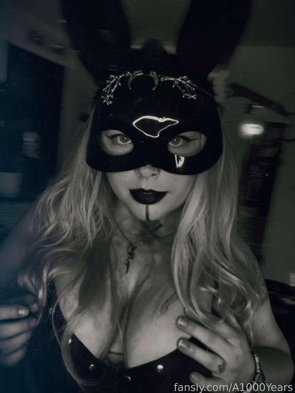 DM