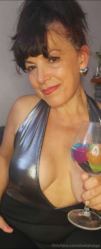 Looking for a man who's passionate about sexual games 🔞.Busc..