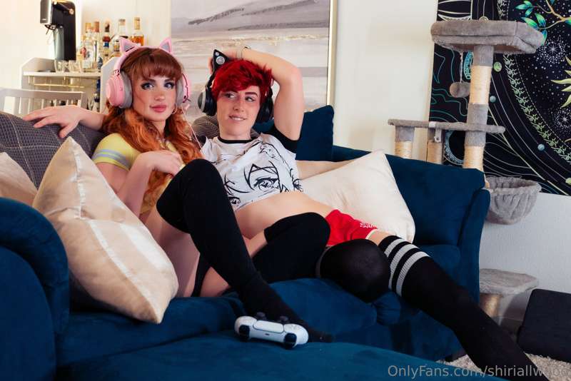 Gamer Brats LVL UP (19-pic photo set) 💖💖 6