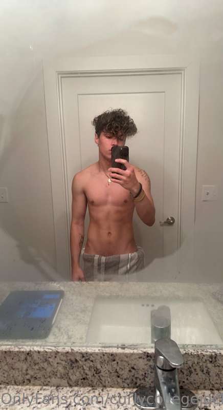 FLEX WEDNESDAY AYYE