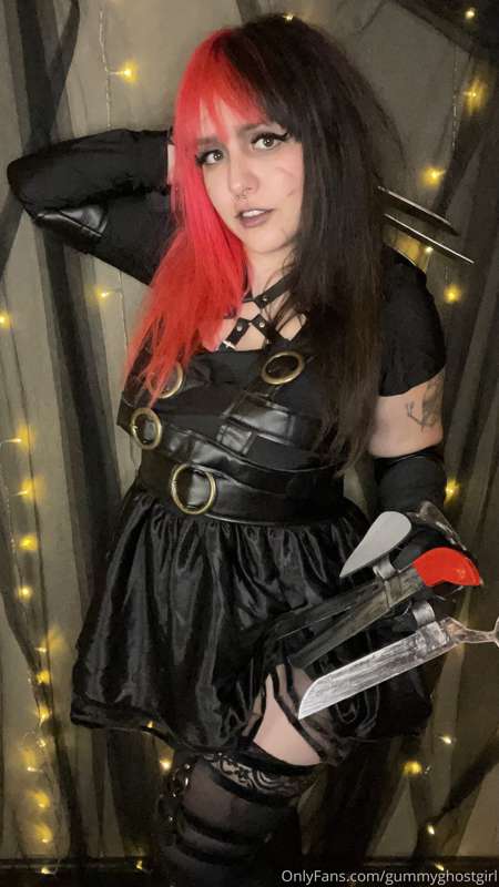 Edward Scissorhands always did have a thing for bushes ✂️ 5