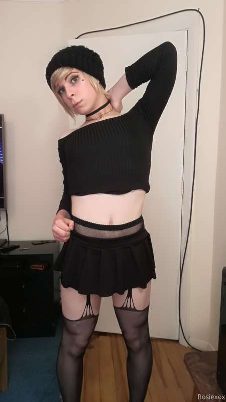 Cute lil slut 3/10 x 11