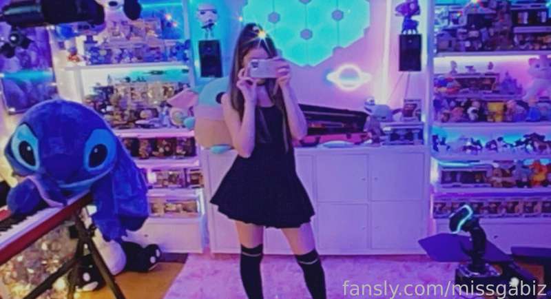 Missgabiz - Fansly - 12 Jan, 2022
