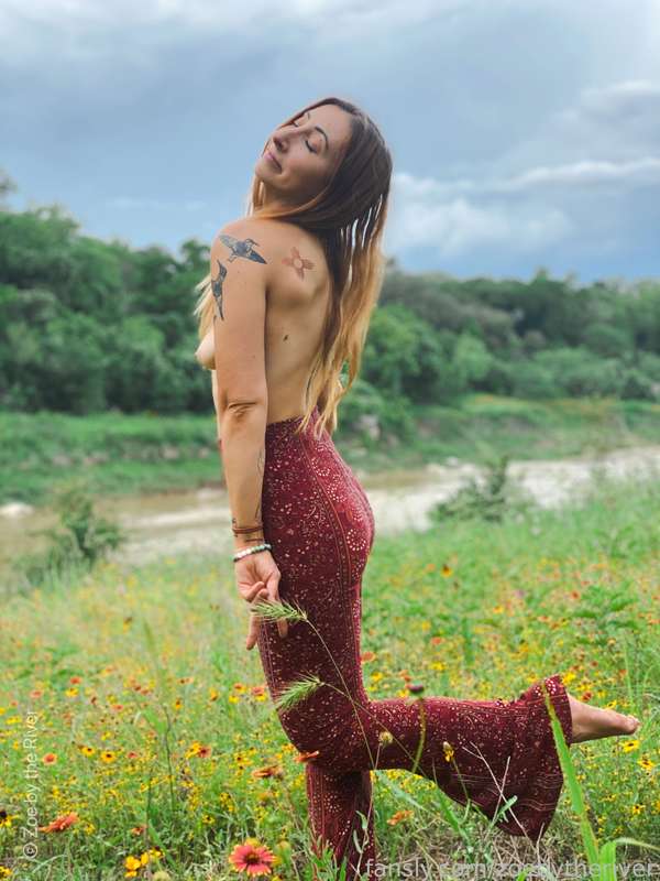 Zoebytheriver - Fansly - 06 Sep, 2021