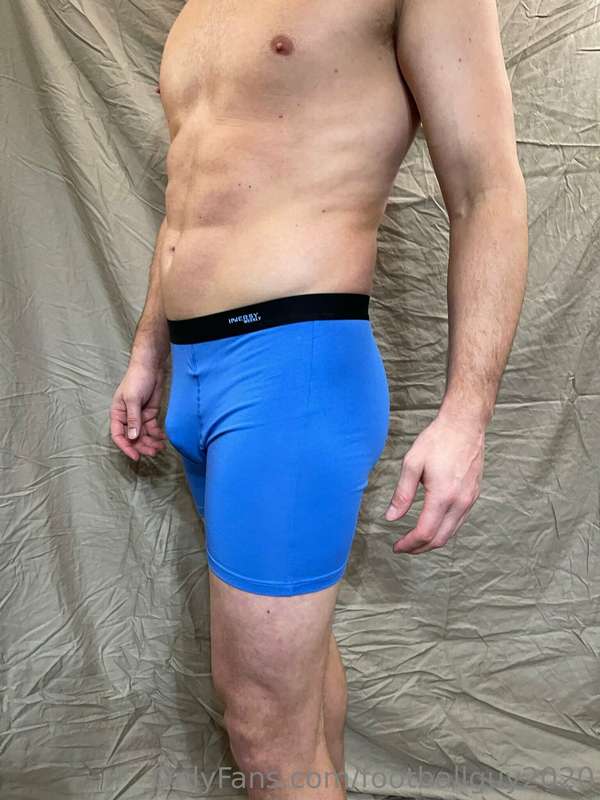 don't you just wanna suck on his amazing nipples! 27