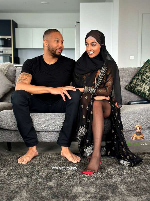 When Hijabi Aaliyah welcomes her airbnb guest @johnlegendary.. 7