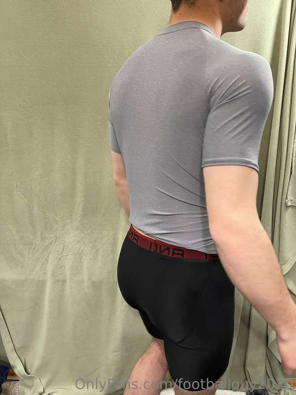More spandex specialist pics!