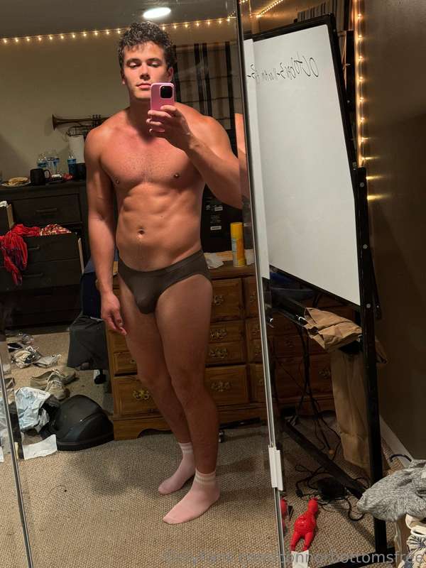 I need to fuck someone asap 1