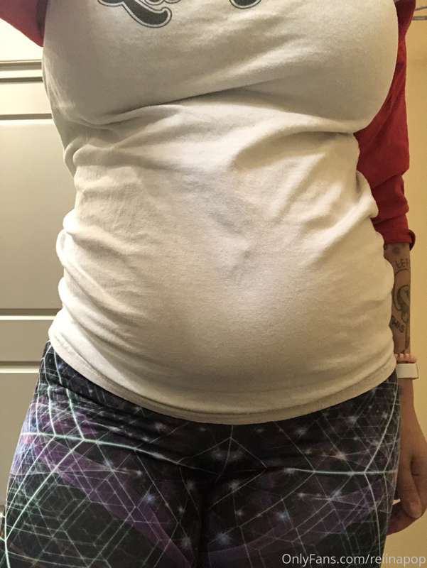 slow motion belly jiggles! 4