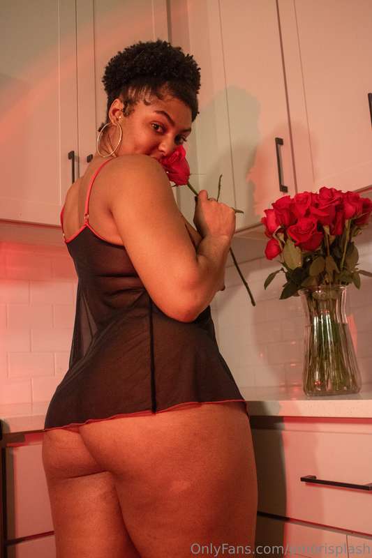Happy Valentine’s Day 💌 Will you be mine? Don’t forget to Li.. 6