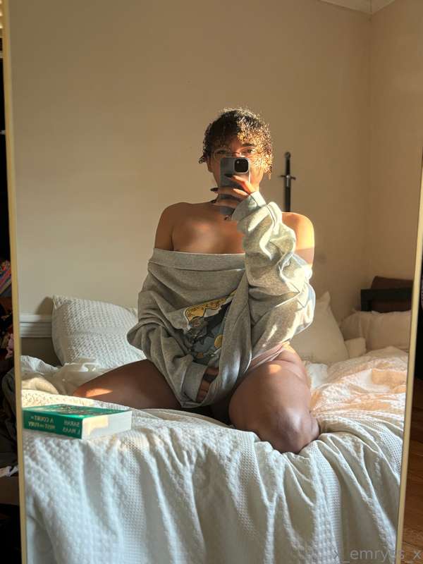 Wishing this was you, bulging in my throat. 🤤