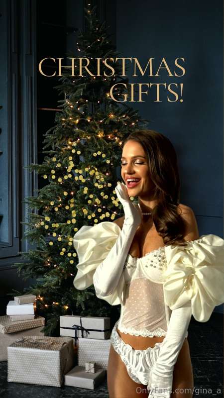 Are you ready to dive into the Christmas fairy tale?🎄
Just l..