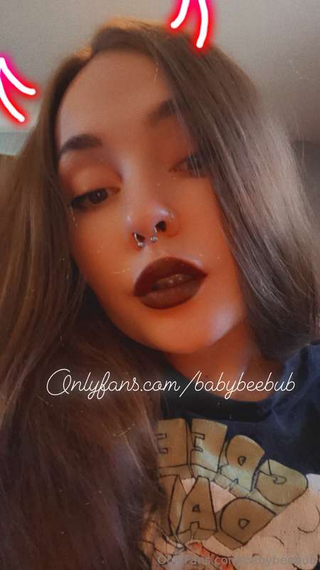 Busy filming I’ll reply to dms in a lil bit! Filmed 2 anal v.. 2