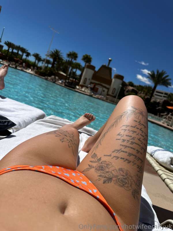 Wishing I was round the pool right now! I’m missing the suns.. 5