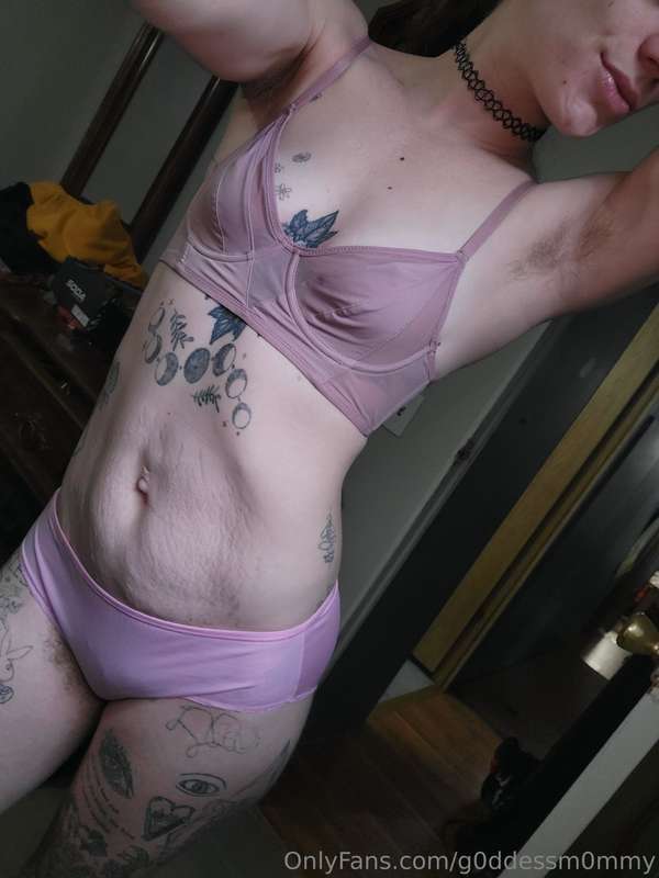 Happy valentines day from your lady in pink 💗 💓 3